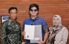 Usia 29 Tahun, Atta Halilintar Akhirnya Dapat Ijazah SMA - JPNN.com