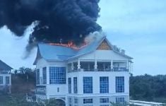 Gedung Lipat Kijang di Pekanbaru Kebakaran, Begini Penampakannya - JPNN.com