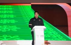 Alasan Menpora Dito Pakai Jersey Olimpiade di Penutupan PON XXI Aceh-Sumut 2024, Ternyata - JPNN.com