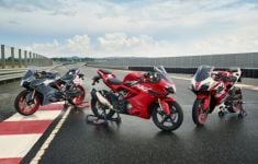 TVS Apache RR 310 Terbaru Siap Bersaing dengan Ninja 300 dan Yamaha R3 - JPNN.com