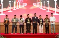 Berikut Santri dan Pesantren Inspiratif Peraih Penghargaan Santry Of The Year 2024 - JPNN.com