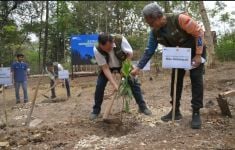 Komitmen Lestarikan Hutan Wanagama di Gunungkidul, KLHK Gandeng Astra & UGM - JPNN.com