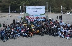 Gelar Coastal Clean Up, PTK Berhasil Kumpulkan 28 Ton Sampah di Yogyakarta - JPNN.com