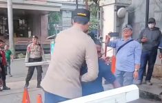 30 Polisi Diperiksa Propam soal Pembubaran Diskusi di Kemang, Kenapa? - JPNN.com