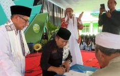 Pasangan Calon Bupati ini Berani Menolak Eksploitasi Tambang Emas - JPNN.com