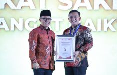 Pj Bupati Majalengka Sabet Penghargaan Akuntabilitas Kinerja 2024 - JPNN.com