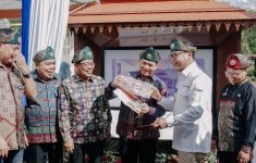 Pecahan 10 Ribu Bergambar Rumah Limas Dimemorabilia oleh BI - JPNN.com