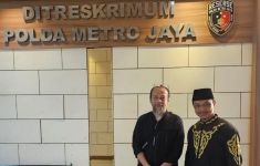 Merasa Jadi Korban Penipuan, Shamsi Ali Lapor ke Polda Metro Jaya - JPNN.com