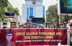 JPPKR Desak DKPP Pecat Komisioner KPU dan Bawaslu Lahat, Ini Alasannya - JPNN.com