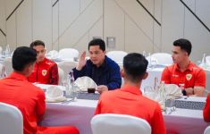 Erick Thohir Masuk Ruang Ganti Timnas Indonesia, Tegang - JPNN.com