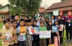 Peduli Pendidikan dan Literasi Dini, Alfamidi Salurkan Buku Bacaan di 11 Wilayah di Indonesia - JPNN.com