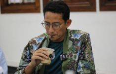 Kunjungi Kedai Saat Kopi di Surabaya, Sandiaga Uno: Konsepnya Unik - JPNN.com