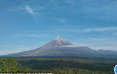 Hari Ini Gunung Semeru Kembali Erupsi, Letusan Setinggi 500 meter - JPNN.com