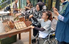 PNM & JAMKRINDO Gelar Pelatihan Kewirausahaan Membatik untuk Perempuan Disabilitas - JPNN.com