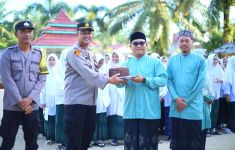 Hari Santri, Polres Rohul Ajak Bahrul Ulum Ikut Sukseskan Pilkada Damai - JPNN.com