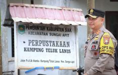 Datangi Kampung Terpencil yang Ada 3 TPS, AKBP Asep: Kami Ingin Pilkada Aman sampai Pelosok - JPNN.com