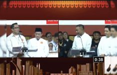 Dharma Tanya Jabar Jadi Daerah Miskin, Ridwan Kamil Senyum, Lalu Jawab Begini - JPNN.com