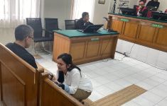 Sempat Bawa Uang 25 Juta, Penabrak Maut Marisa Bersimpuh Minta Maaf di Meja Hijau - JPNN.com