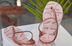 Kolaborasi Havaianas & GENTLEWOMAN Perkenalkan Sandal Flip-Flop Ikonis - JPNN.com