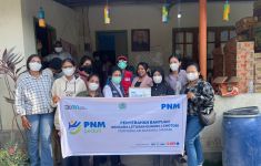 Gerak Cepat, PNM Peduli Salurkan Bantuan Warga Terdampak Erupsi Gunung Lewotobi - JPNN.com