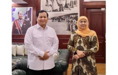 Sowan ke Istana, Khofifah Undang Prabowo Hadiri Kongres PP Muslimat NU - JPNN.com