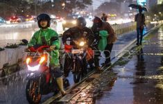 Prakiraan Cuaca Hari Ini 16 November: Waspada Potensi Hujan Disertai Petir di Sejumlah Kota Besar - JPNN.com