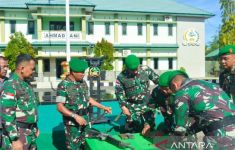 Warga Timor Tengah Selatan Serahkan Senjata & Peluru Aktif ke Korem Wira Sakti - JPNN.com