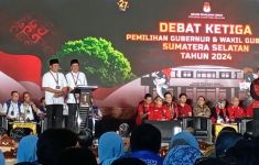 Debat Ketiga Pilgub Sumsel, Cawagub Cik Ujang Hanya Diam di Podium, Lalu Bilang Begini.. - JPNN.com