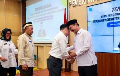 Masa Jabatan Selesai, Tabrani Resmi Melepas Tugas Pjs Wali Kota Tangsel - JPNN.com