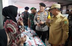 Memastikan Pilkada Berjalan Lancar, Irjen Iqbal Tinjau TPS di Pekanbaru - JPNN.com