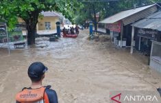 Puluhan Warga yang Terjebak Banjir Bandang di Sukabumi Sudah Dievakuasi - JPNN.com