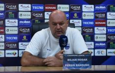 Bojan Hodak Melihat Peluang Ini saat Persib Jamu Zhejiang FC - JPNN.com