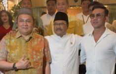 Berdamai, Farhat Abbas Akan Cabut Laporan Terhadap Denny Sumargo dan Novi - JPNN.com