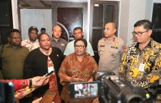 Wamendagri Ribka Pastikan Pelaksanaan Tahap Lanjutan Pilkada Papua Tengah Sesuai Jadwal - JPNN.com