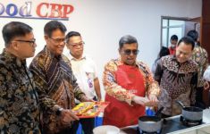 Kunjungi Indofood CBP, Kepala BPJPH Bilang Begini - JPNN.com