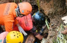 2 Korban Tertimbun Longsor di Sukabumi Masih Belum Ditemukan, Keluarga Diminta Ikhlas - JPNN.com