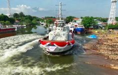 Kapal Harbour Tug Produksi Dalam Negeri Memperkuat TNI AL - JPNN.com