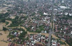 Bencana Menerjang, 2 Warga Ponorogo Terseret Banjir - JPNN.com