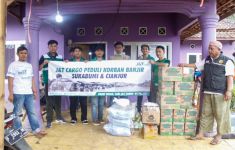 J&T Cargo Salurkan Bantuan untuk Korban Banjir Sukabumi dan Cianjur - JPNN.com