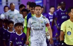 Kabar Tak Sedap dari Persib, Dedi Kusnandar Patah Tulang - JPNN.com