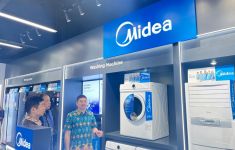 Midea Shop In Shop Pertama Hadir di Lampung - JPNN.com