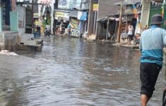 Banjir Rob Kembali Merendam Satu RT di Pluit Jakarta Utara - JPNN.com