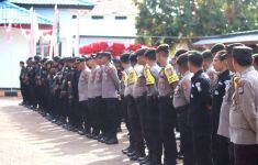 Ratusan Polisi Dikerahkan untuk Amankan Penetapan Gubernur-Wagub Papua Barat - JPNN.com