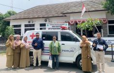 Puskesmas Jomin Terima Ambulans Modern dari Peruri - JPNN.com