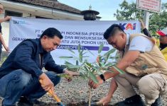 KAI Properti Dukung Pelestarian Lingkungan Melalui Aksi Tanam Pohon - JPNN.com