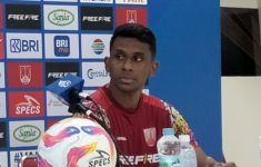 Debut Cleyton Santos di Persis Berujung Petaka, Kena Kartu Merah dan Kalah dari PSM - JPNN.com