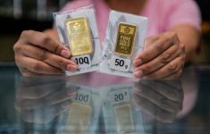 Harga Emas Antam Hari Ini 14 Januari 2025, Turun! - JPNN.com