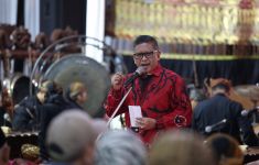 Pesan Megawati di Acara Wayang, Hasto: Tahun Ini, PDIP Menghadapi Vivere Pericoloso - JPNN.com