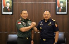 Bea Cukai dan TNI Terus Bersinergi Memperkuat Pengawasan di Jatim dan Kalbar - JPNN.com