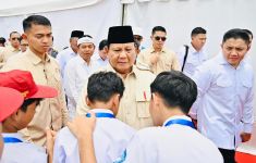 Presiden Prabowo Minta Maaf Kepada Anak-anak yang Belum Terima Makan Bergizi Gratis, Begini Kalimatnya - JPNN.com